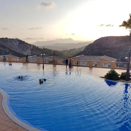Casa Helena Moraira